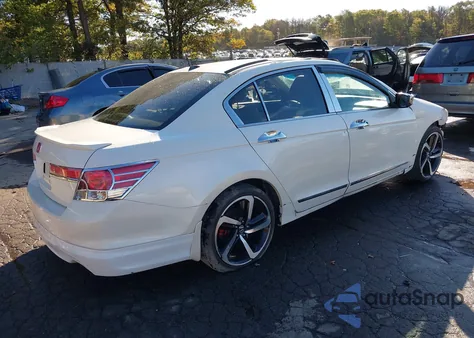 2011 Honda Accord 3.5 Ex-L z USA, uszkodzony, nr VIN 1HGCP3F86BA000199